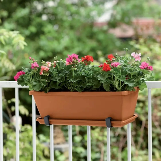 elho Barcelona Terracotta Trough 90cm - image 1