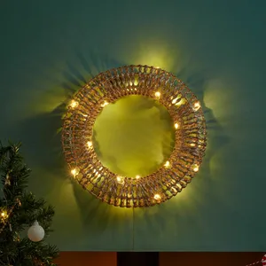 Glitter Twist Wreath - Gold