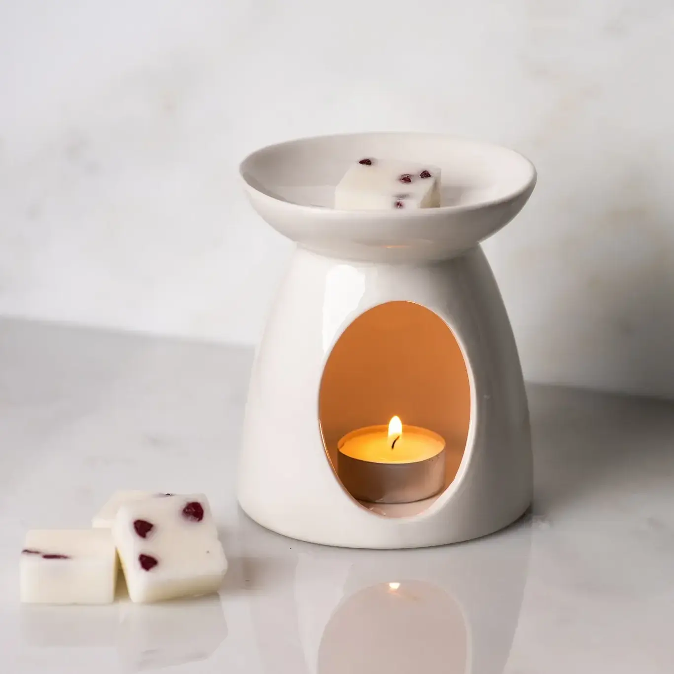 Henry & Co Teardrop Wax Melt Warmer - White - Cowell's Garden Centre ...