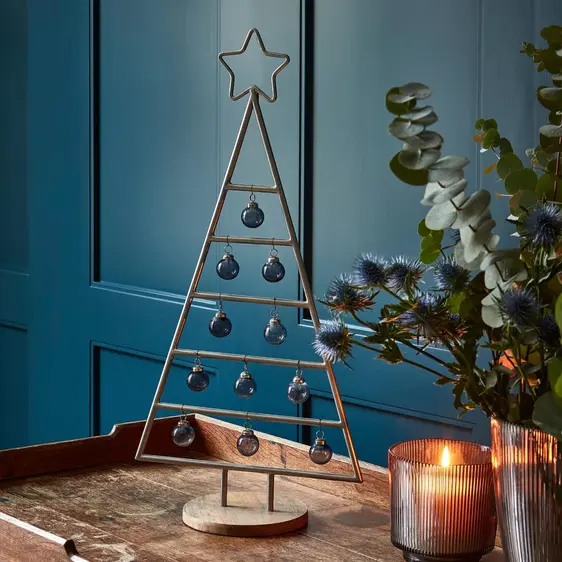 Ivyline Iron Christmas Tree Frame