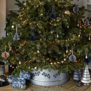 Ivyline Mistletoe Christmas Tree Skirt - Galvanised