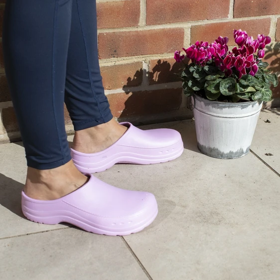 Leon Ultralight Pink Leisure Clogs - UK 4