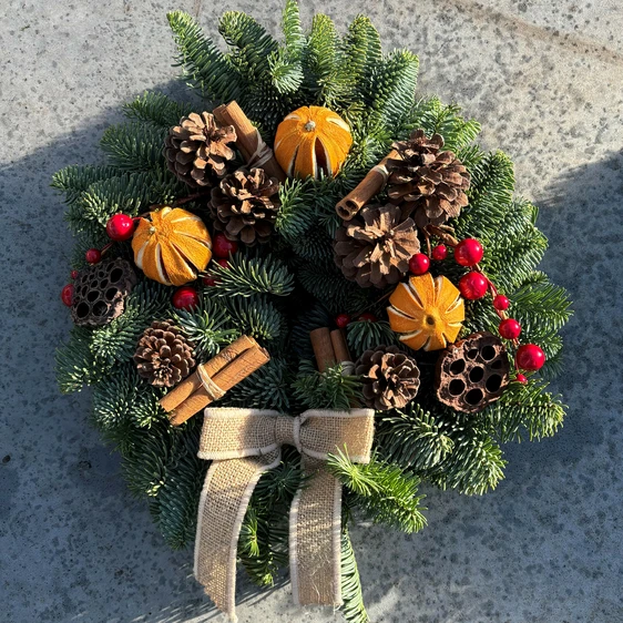 Natural Wreath - 10"