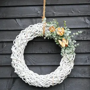 Rattan White Wreath - Medium - image 2