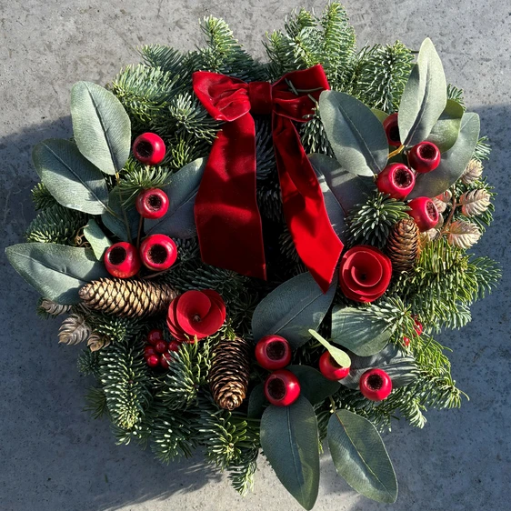 Rose & Rosehip Wreath - 10"