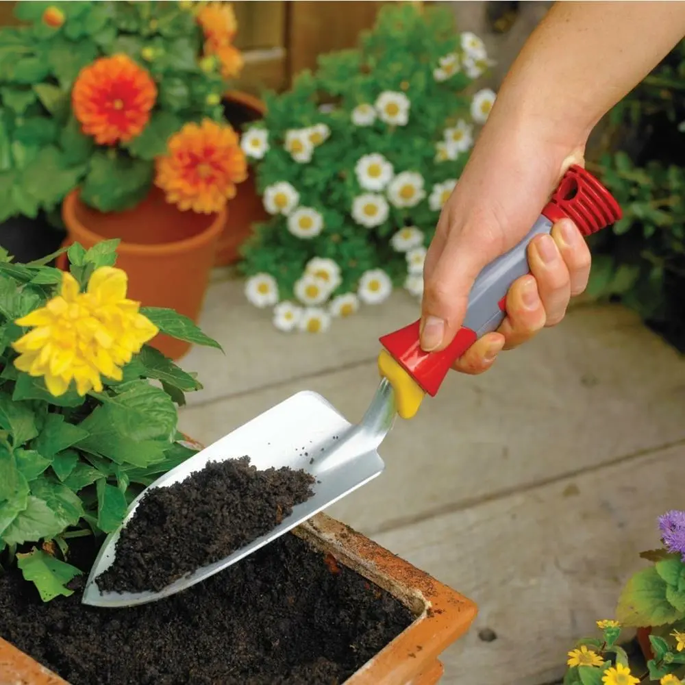 Wolf Garten Wide Trowel - Cowell's Garden Centre | Woolsington